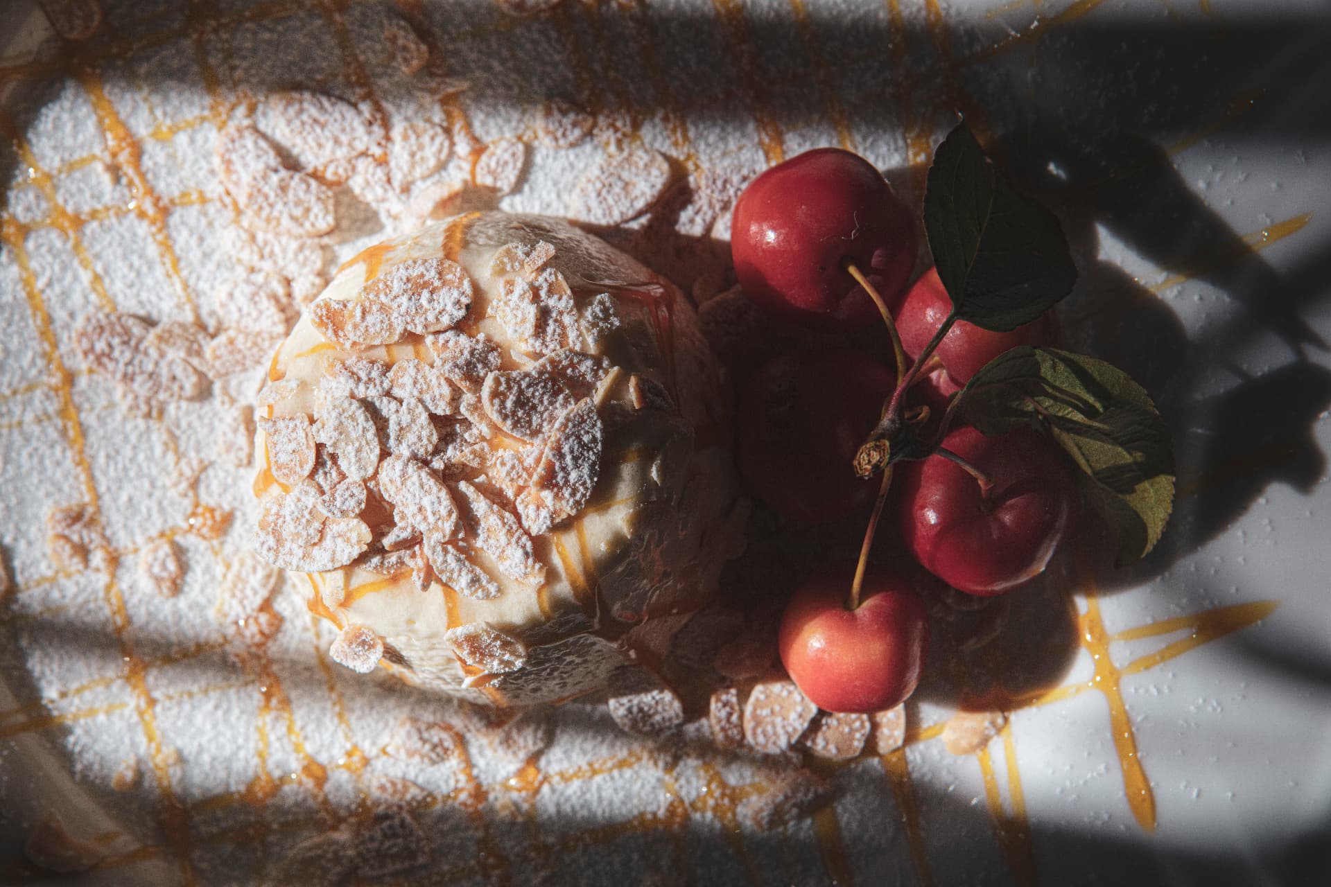 Semifreddo alle mandorle visto dall'alto